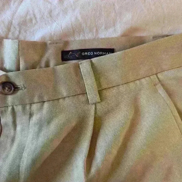 Greg Norman,  Short, Beige, Size 34 - Picture 6 of 6